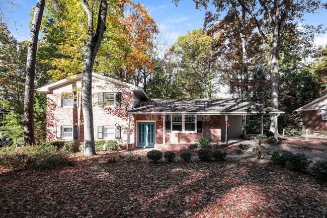 Primary Photo - 916 Tanglewood Dr