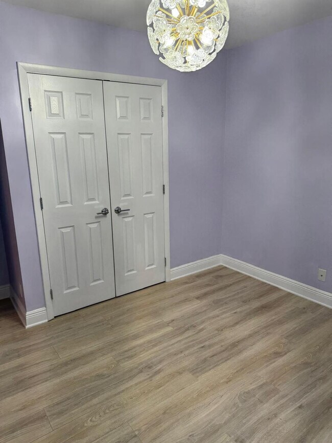 Building Photo - 4529 Carambola Cir S