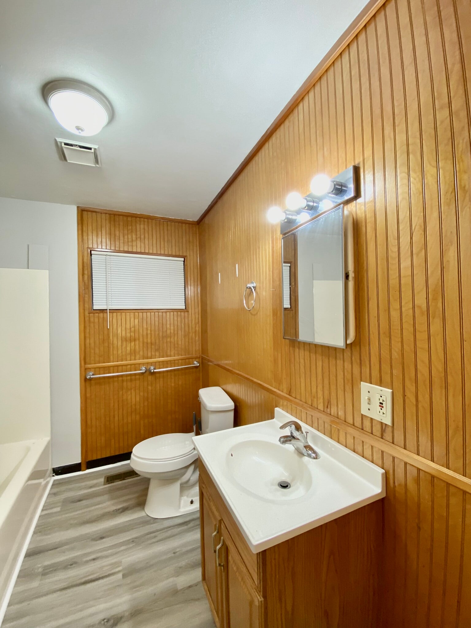 Updated bath - 9 Coburn Dr