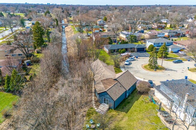 Building Photo - 19 Marina Dr