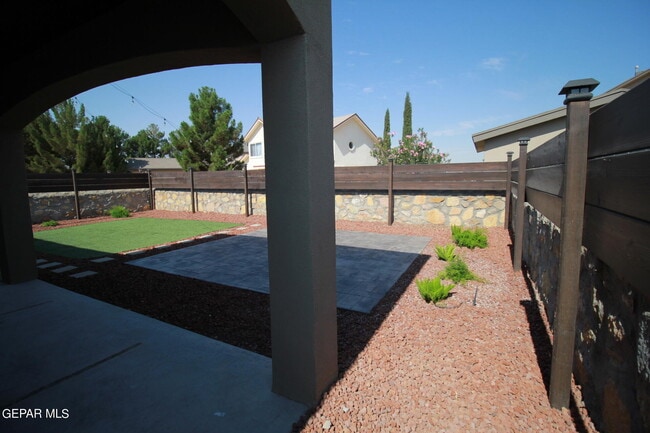 Building Photo - 509 Cedarwood Ave