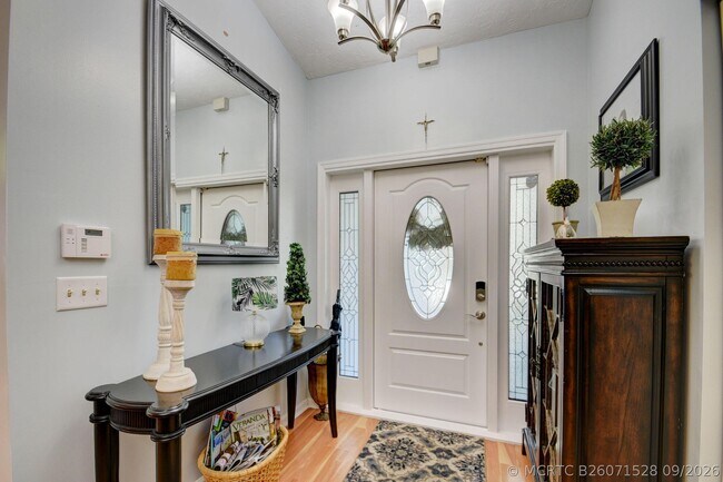 Building Photo - 1098 Primrose Ln