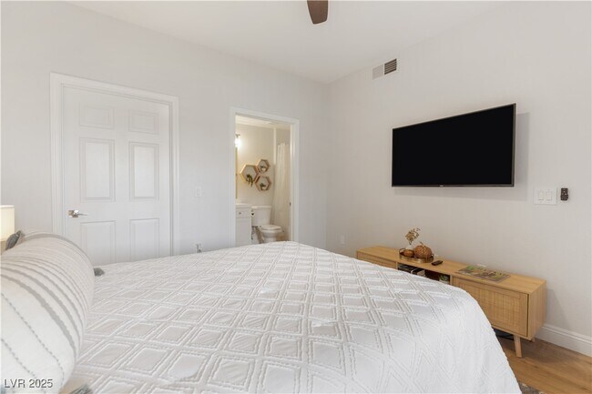 Building Photo - 8501 W University Ave