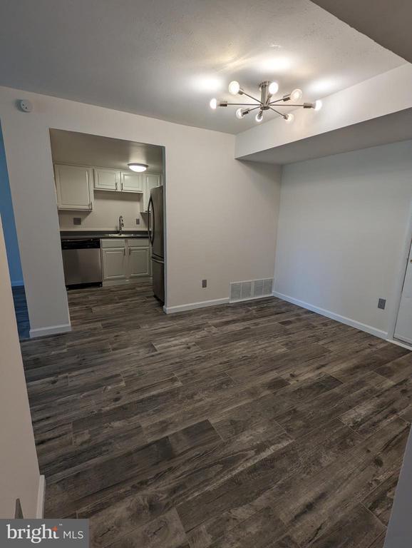 Building Photo - 7252 Donnell Pl