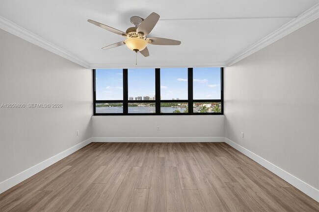 Building Photo - 1 Grove Isle Dr
