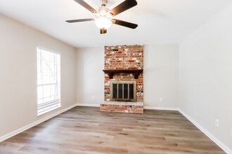 Building Photo - 3215 Birch Creek Dr