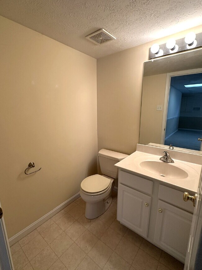 Building Photo - 4 Bedroom Colonial with 2-Car Garage in Westminster!