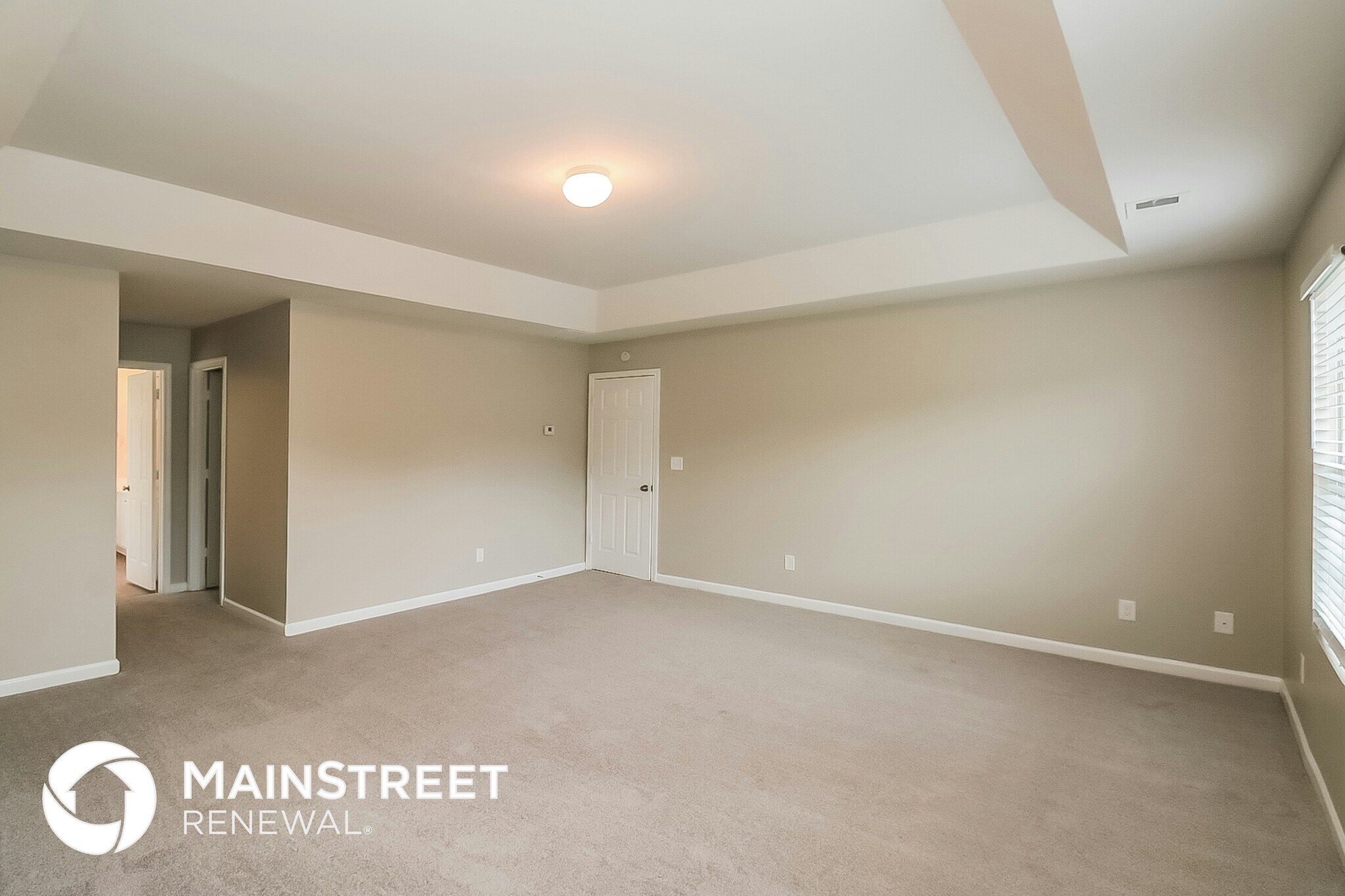 Building Photo - 365 Walton View