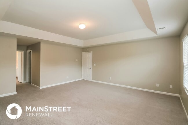 Building Photo - 365 Walton View