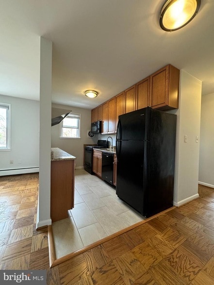 Building Photo - 945 N Barton St