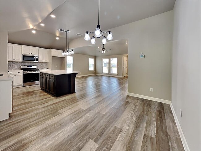 Building Photo - 460 Nest Cir