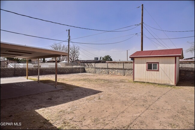 Building Photo - 9004 Acatlan Ln