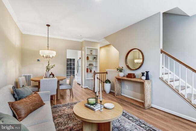 Primary Photo - 12527 Heykens Ln