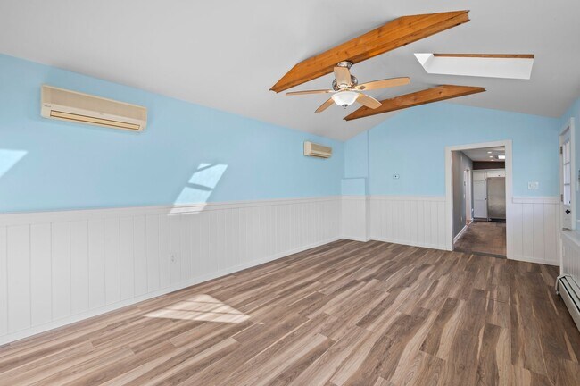 Building Photo - Beautiful 4 Bedroom 3.5 Bathroom Home On Quiet Tree-Lined Street In Millwood.