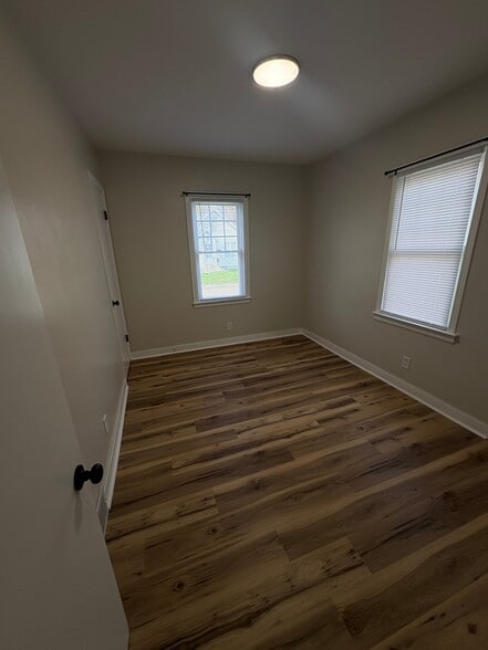 Building Photo - 26 Walnut Ct