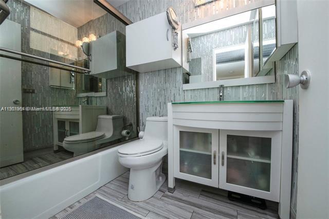 Building Photo - 3176 Mary St