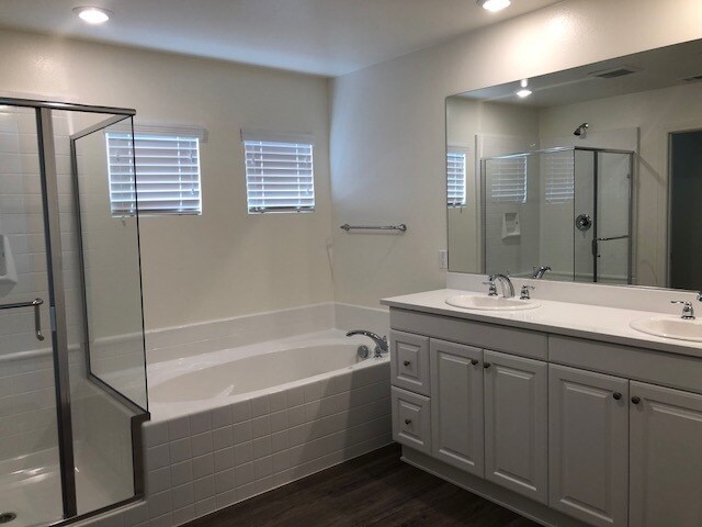 Building Photo - Like New- Home In Menifee!!!