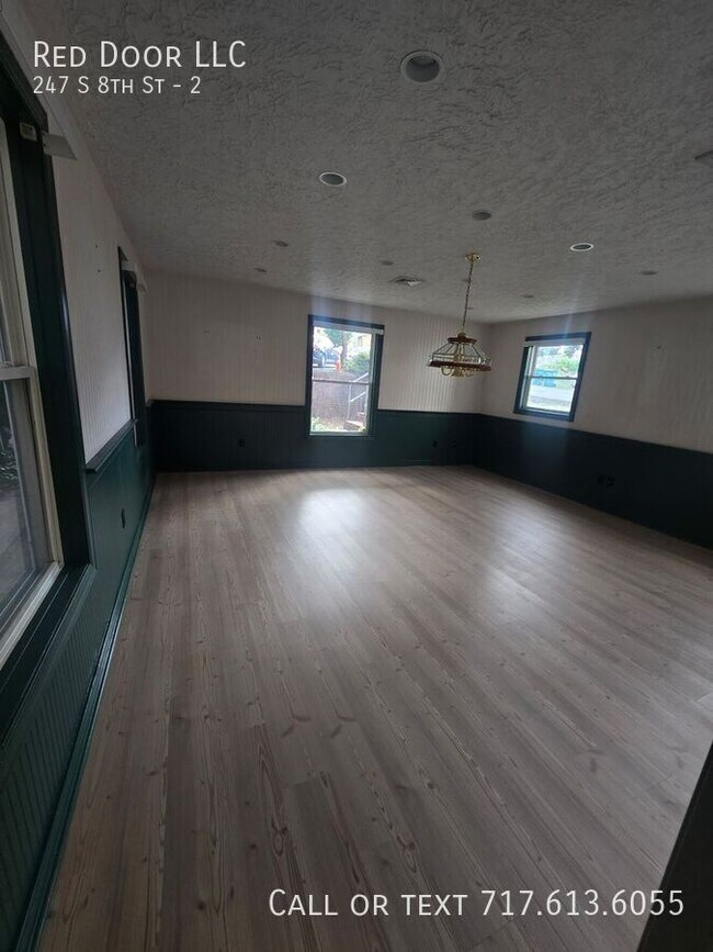 Building Photo - 247 S 8th St
