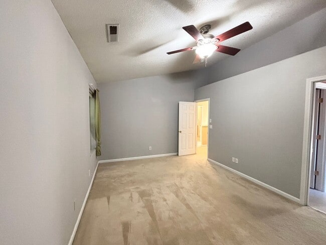 Building Photo - Stunning Remodeled Home with Office, A/C, Fenced Yard & Flexible Living Space!