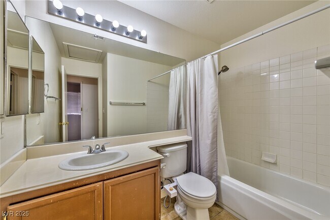 Building Photo - 5537 Oakwood Ridge St