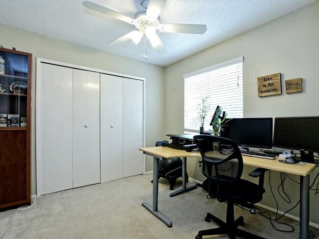 Building Photo - 11108 Applewood Dr