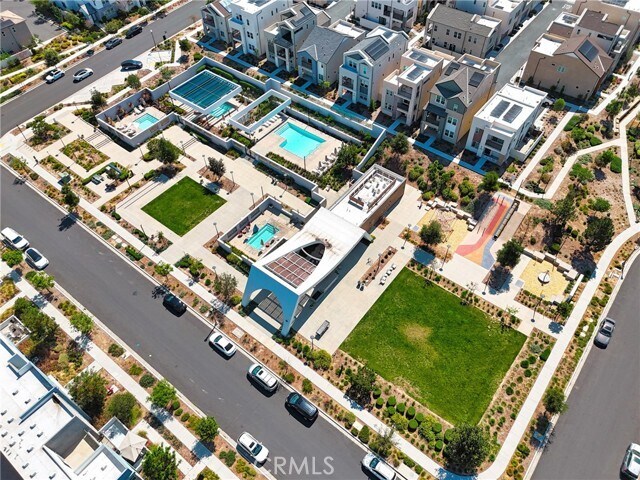 Building Photo - 158 Restore