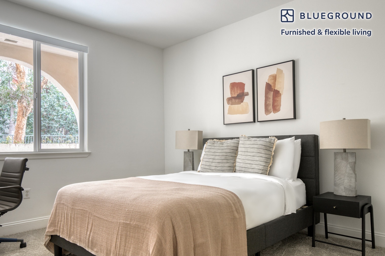 Building Photo - 5710 Crescent Prk E