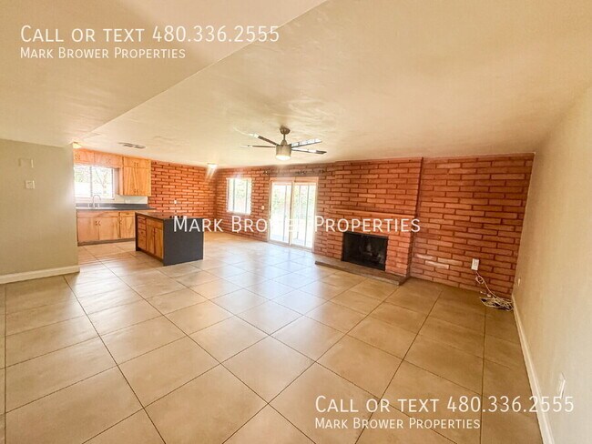 Building Photo - 505 E Loma Vista Dr
