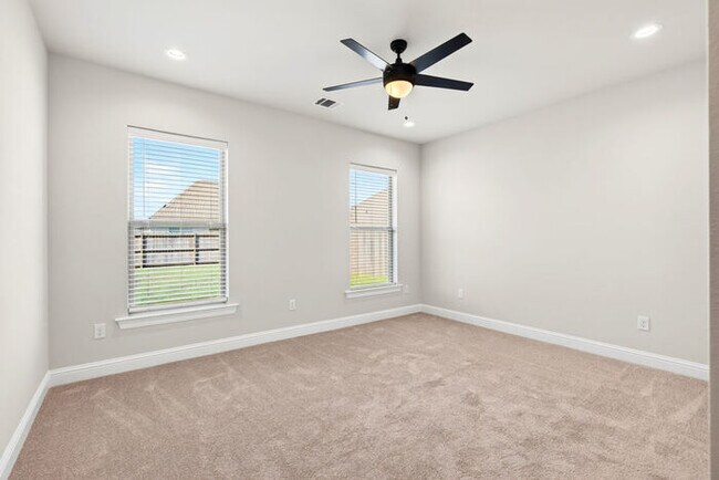 Building Photo - 7719 Claymont Cir