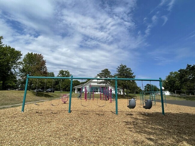Building Photo - 490 Cimarron