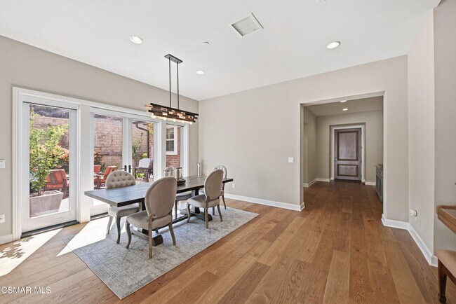 Building Photo - 138 Mayflower St