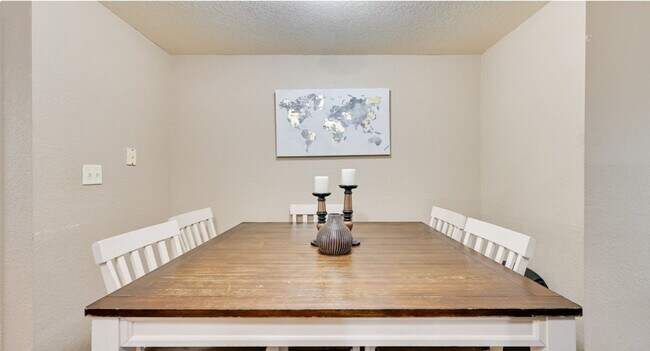 Building Photo - 4203 Deek Dr