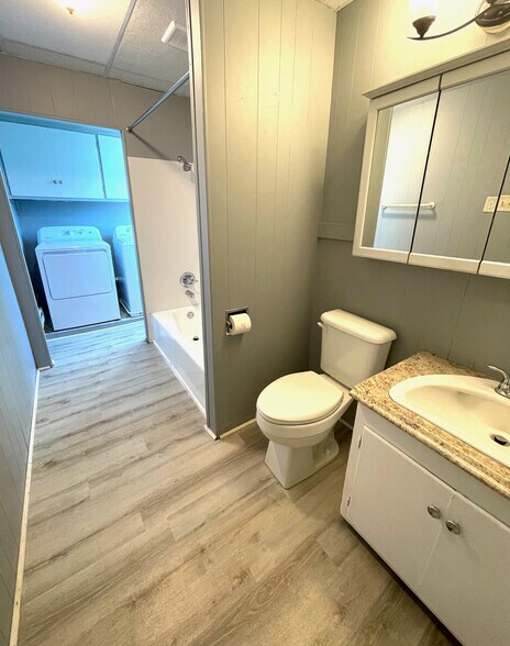 Bathroom/Laundry Room - 520 Main St