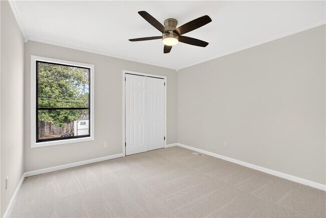 Building Photo - 4933 Dana Dr NE