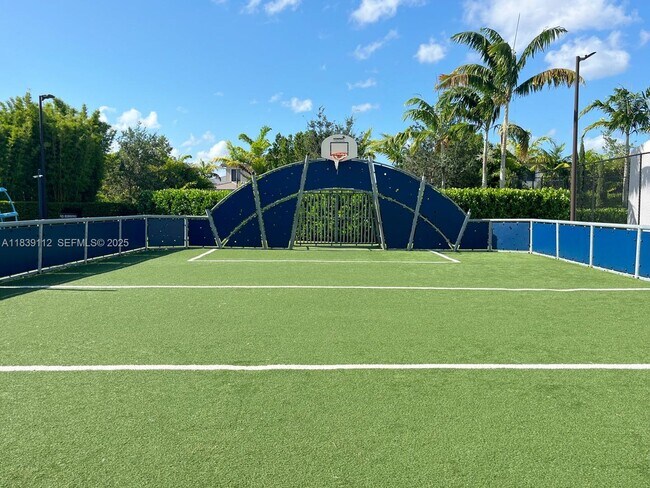 Building Photo - 10711 Aqua Ct