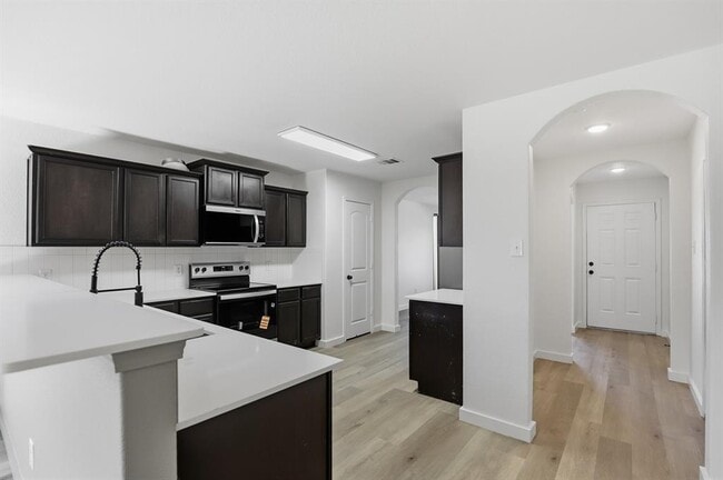 Building Photo - 4001 Cressler Ln