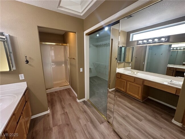 Building Photo - 9945 Bundella Dr