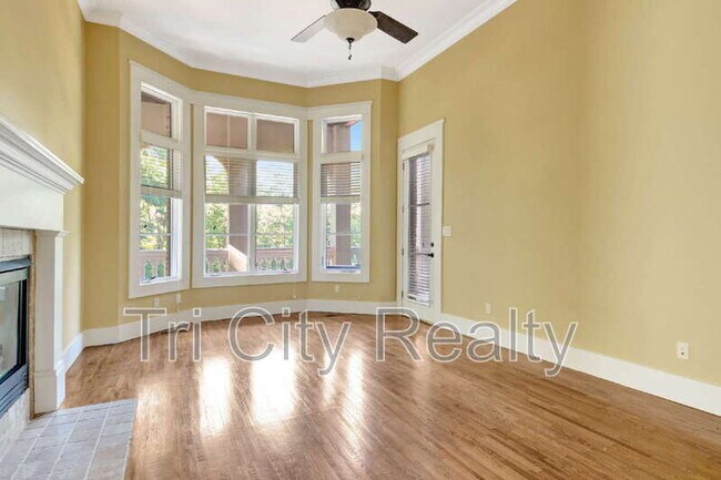 Building Photo - 250 Moss Creek Walk