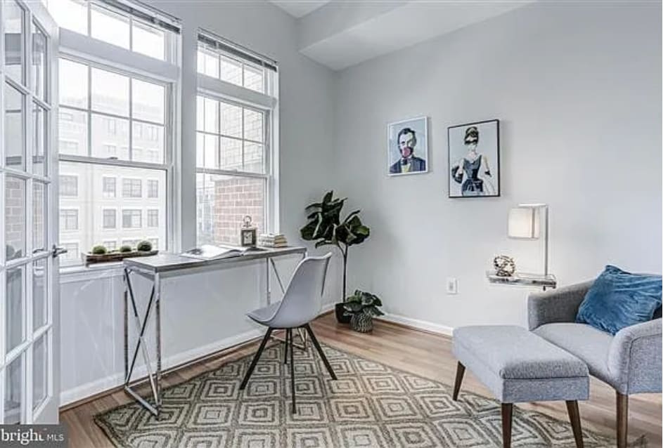 Building Photo - 309 Holland Ln