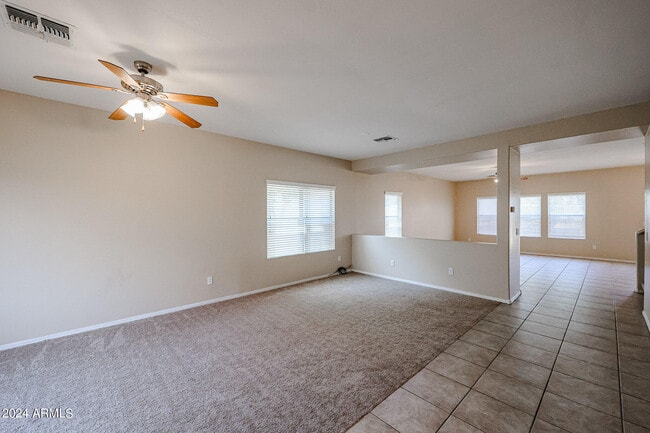 Building Photo - 2646 S Southwind Dr