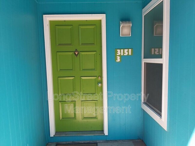 Building Photo - 3151 N Shore Dr SE