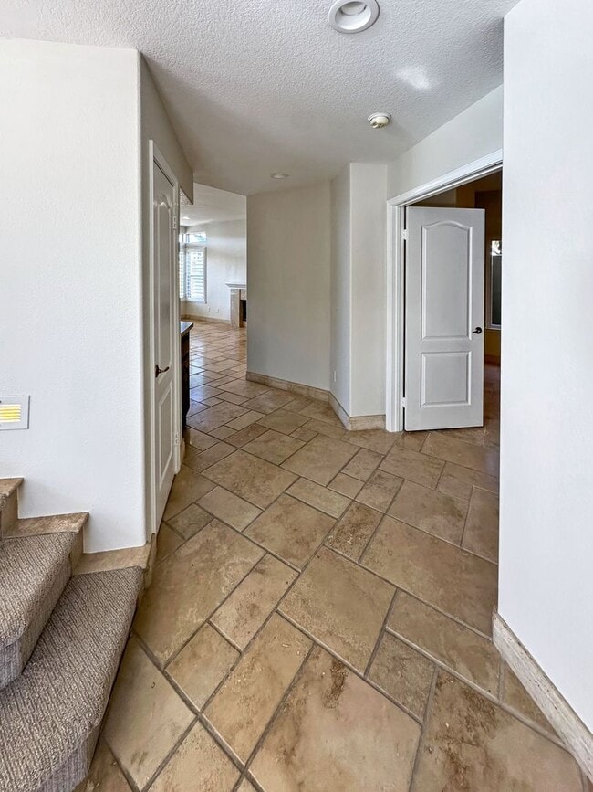 Building Photo - Beautiful Marina Hills Home!