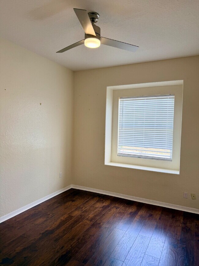 Building Photo - Beautifully maintained POOL home for Rent.