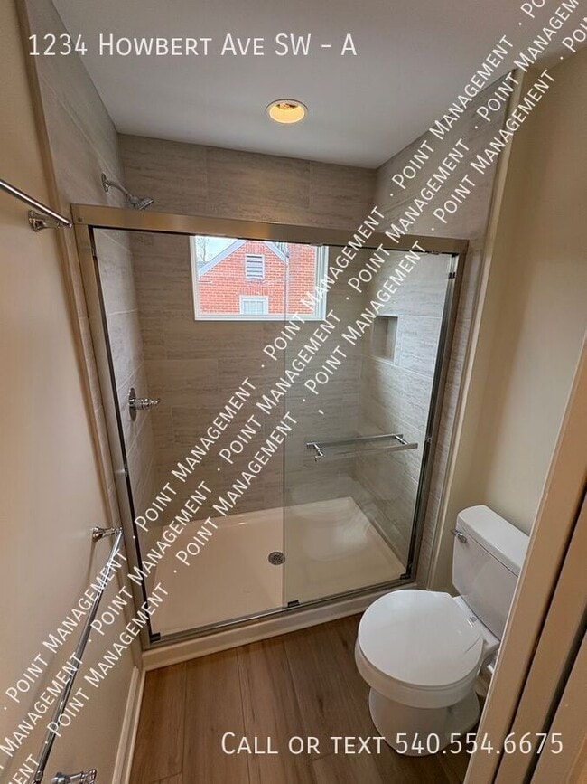 Building Photo - 1234 Howbert Ave SW