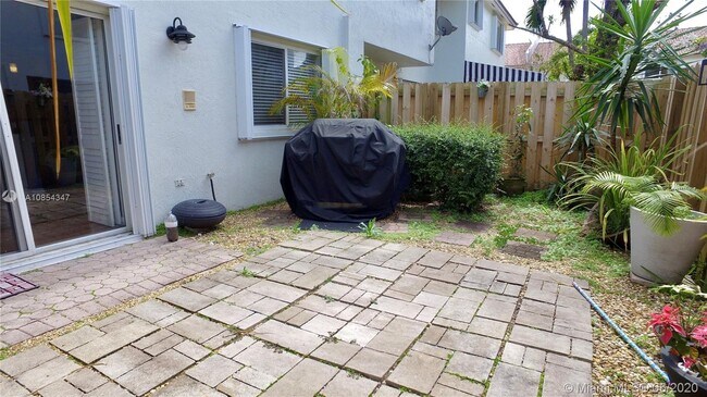 Building Photo - 5102 NW 115th Ct  Doral Fl 33178