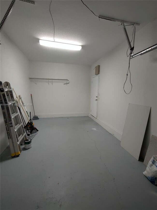 Building Photo - 8546 SW 165th Pl