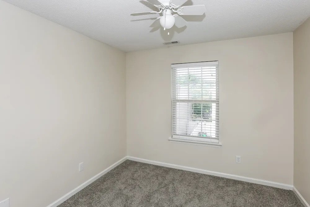 Building Photo - 8611 Meadowmont View Dr