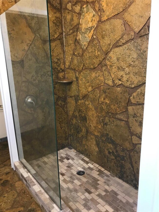 Building Photo - 19600 Bee Creek Tavern Rd