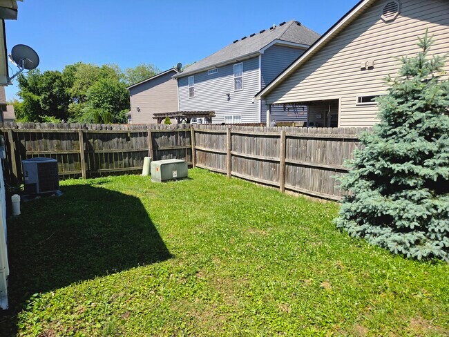Building Photo - 209 Lucille Dr