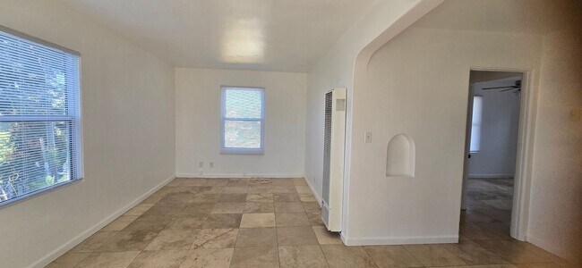 Building Photo - 6719-21 Wunderlin Ave